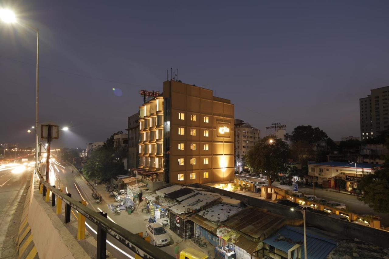 Artilla Inn Ahmedabad Exterior foto