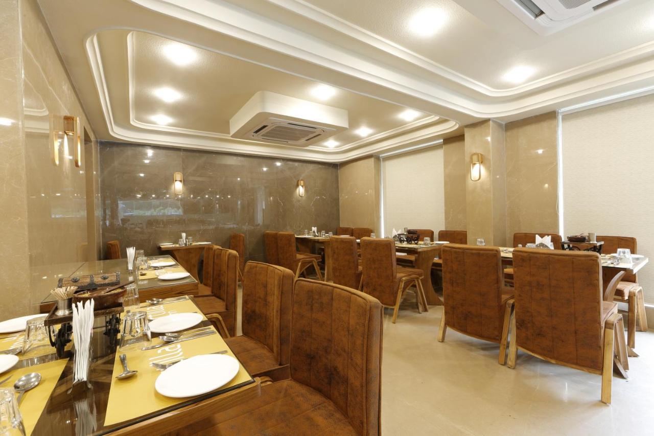 Artilla Inn Ahmedabad Exterior foto